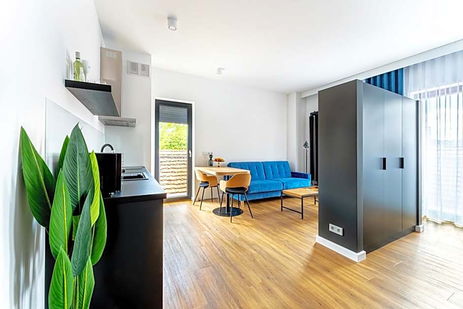 Apart House, Tylna 20