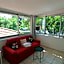 STUDIO CASSIN - next to tramway line 2 near airport