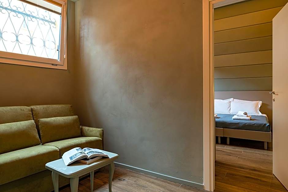 GOGO` Boutique Hotel