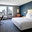Courtyard by Marriott Chicago Downtown/River North
