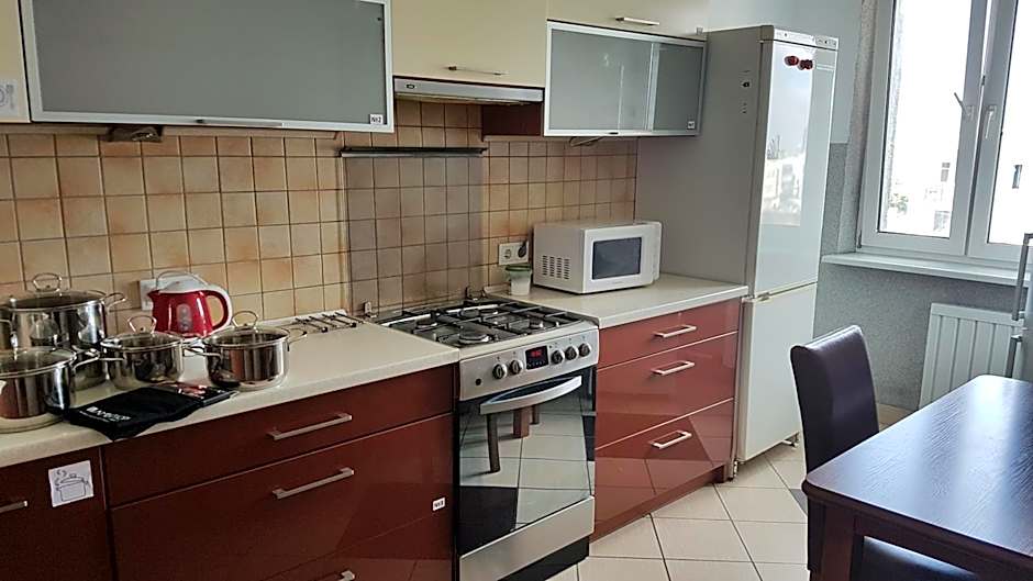Niebieski Meander Pokoje blisko metra