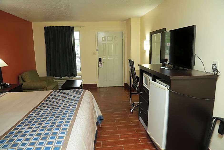 Photo 1 of 16 of 1 King Bed