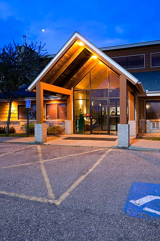AmericInn by Wyndham Blue Earth