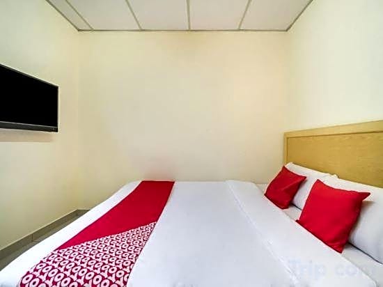 OYO 301 River Inn Hotel