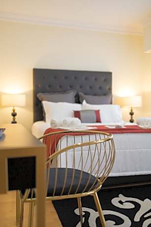 Deluxe Double Room (2 Adults + 1 Child)