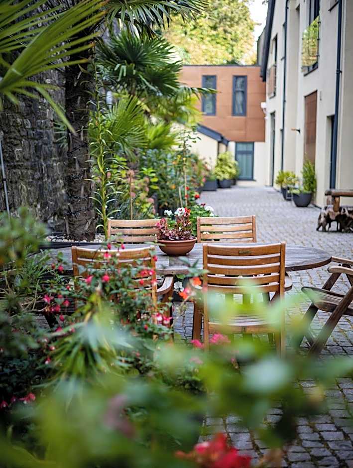 Beachcliff Rooms & Apartments