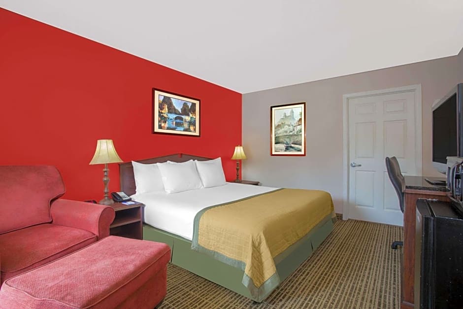 Baymont by Wyndham Brunswick GA