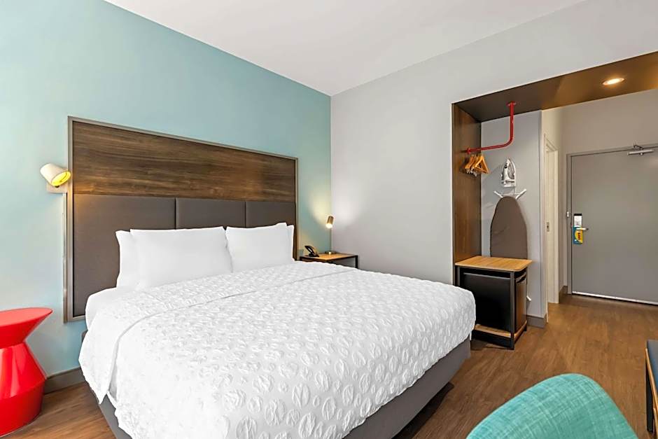 Tru by Hilton Aloha Beaverton