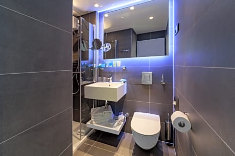 double single use side sea view with balcony