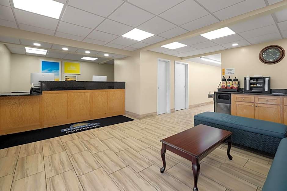 Days Inn by Wyndham Murphy