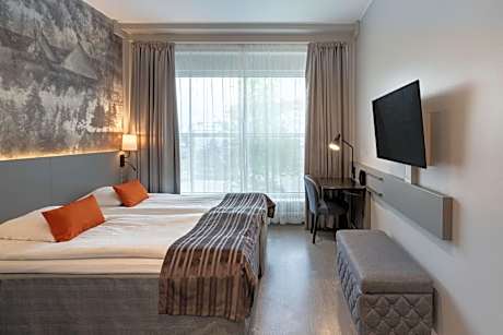 Superior Family Room