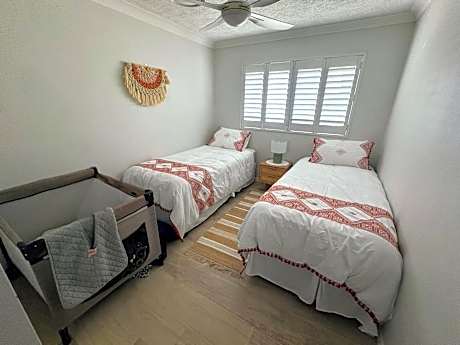 Three-Bedroom Apartment with Balcony