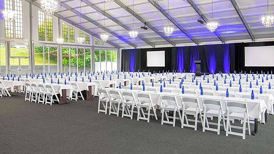 Woodcliff Hotel And Spa