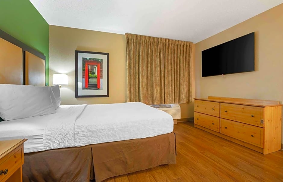 Extended Stay America Suites - Chicago - Schaumburg - Convention Center