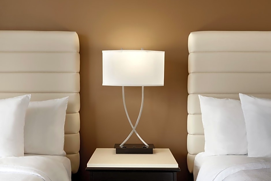 Embassy Suites by Hilton Oklahoma City Will Rogers Airport