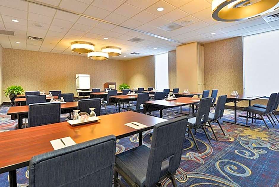 Hotel Belvoir Springfield