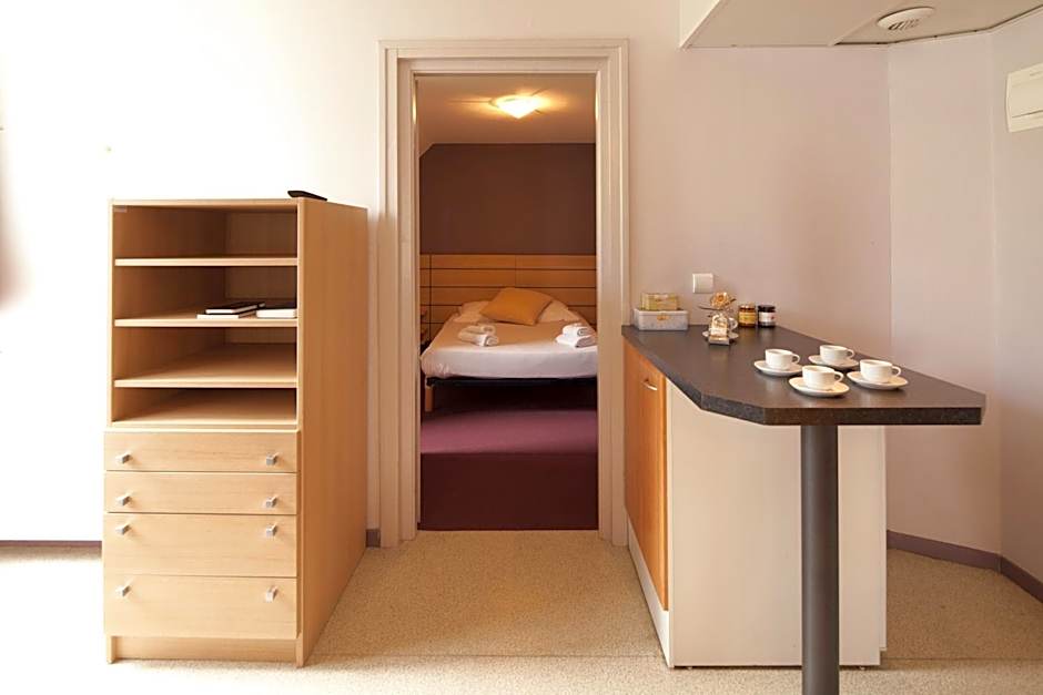 Villa Mariale by Popinns