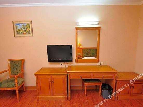 New Beijing Hotel (Guangzhou Sun Yat Sen Memorial Hospital Yide Road Subway Station)