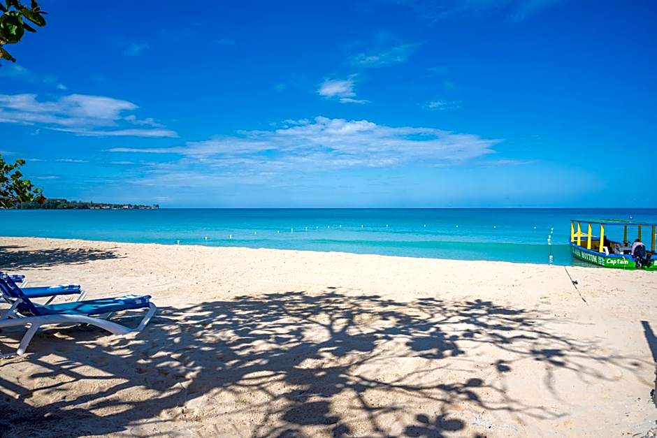 Shields Negril Villas