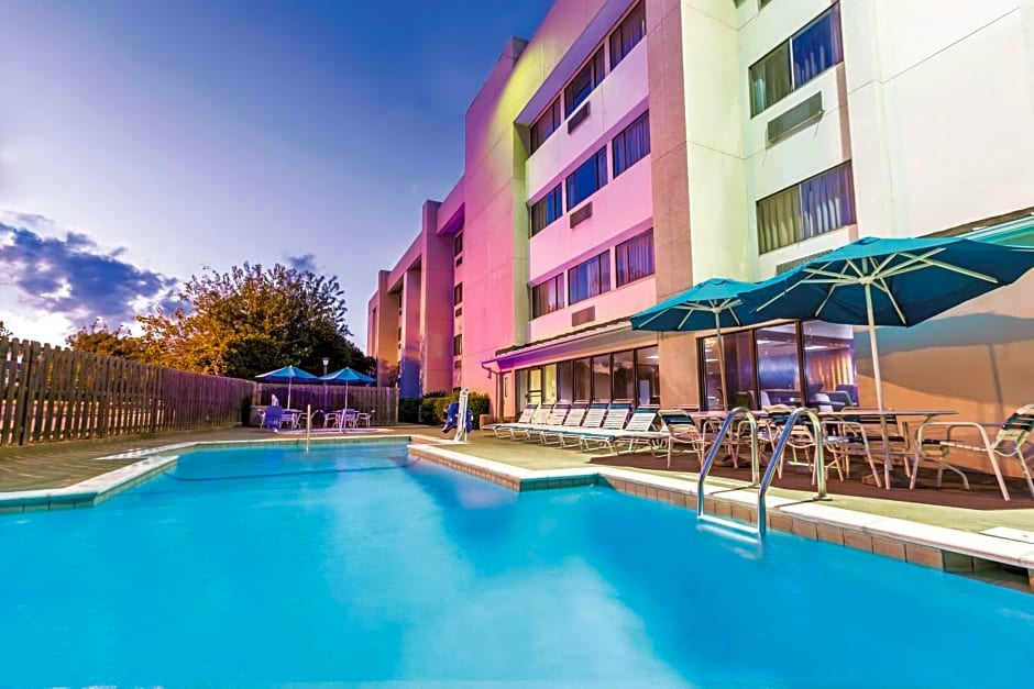 La Quinta Inn & Suites by Wyndham Austin North
