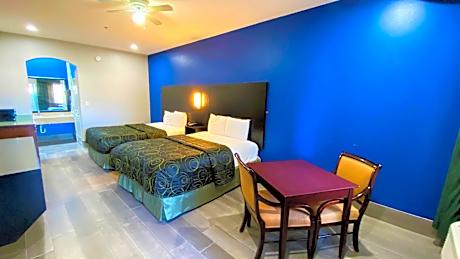 Queen Room with Two Queen Beds - Smoking