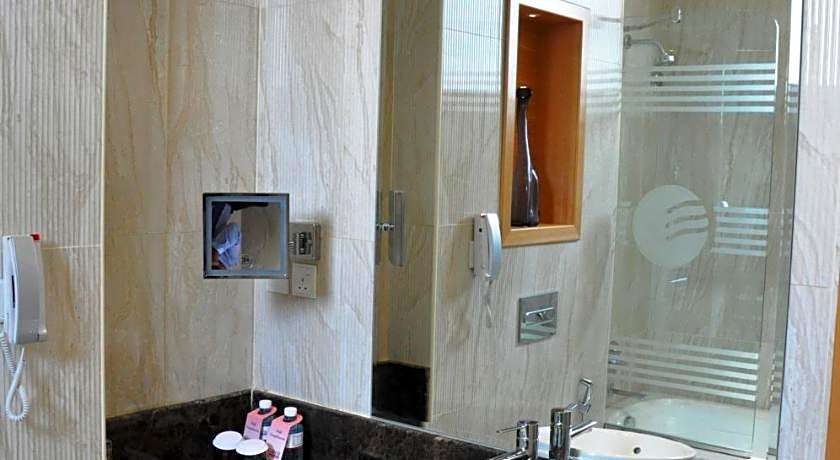 Fortune Park Hotel Dubai Investments Park