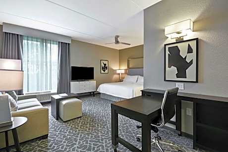 King Studio Suite - Non-Smoking