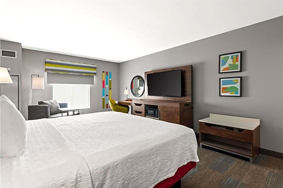 Hampton Inn By Hilton Columbus-North