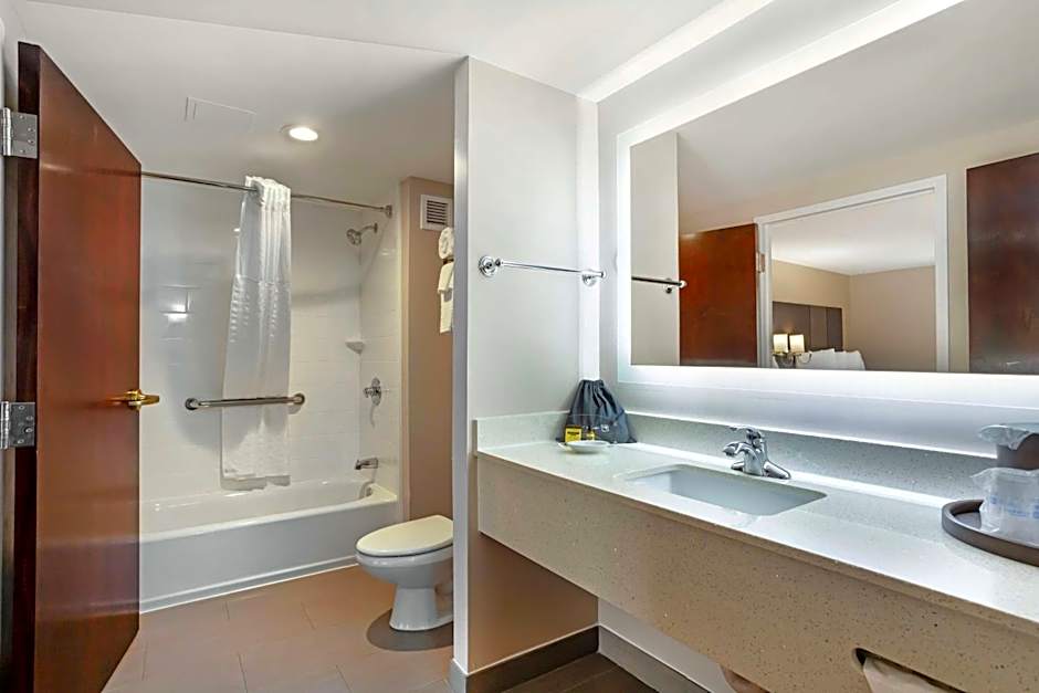 Best Western Plus Fairfield Hotel