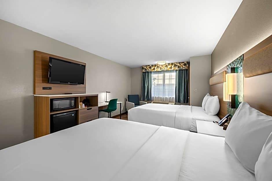 Econo Lodge Inn & Suites Santa Fe South