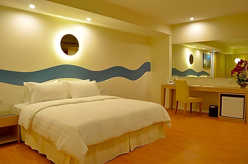 Oceania Hotel
