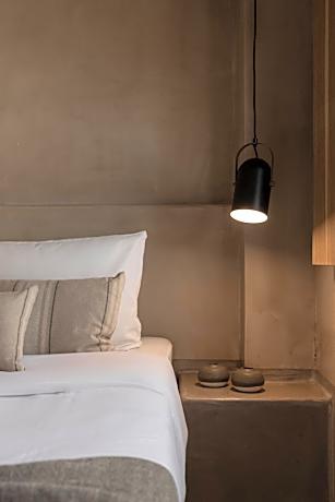 Oikos Two Bedrooms Suite Land View