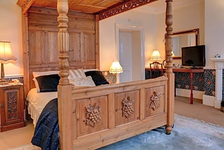 Four Poster/Canopy Room - Non Smoking