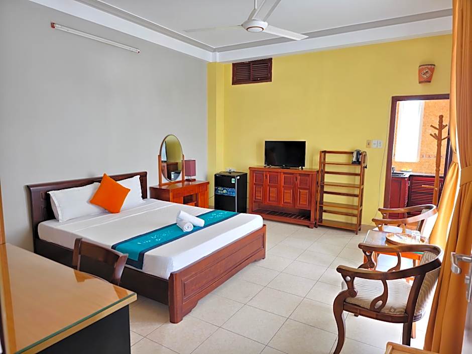 Sunny C Hotel
