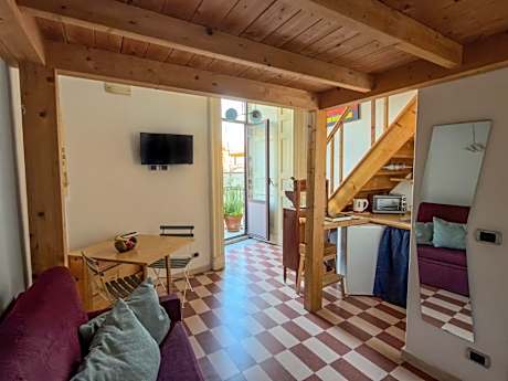 Room on two level with Balcony