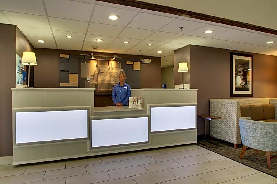 Holiday Inn Express Hotel & Suites Lebanon By IHG