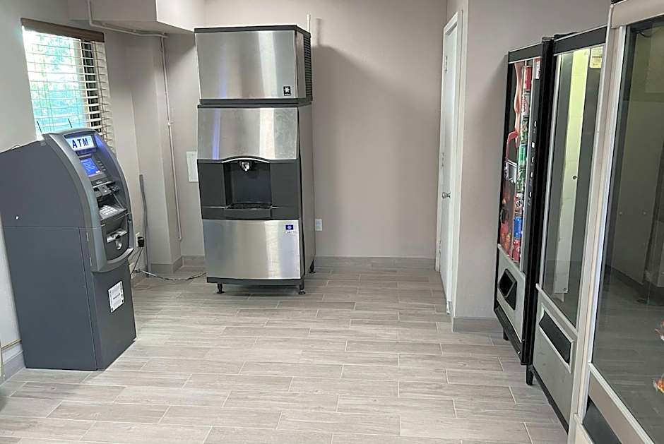 Days Inn by Wyndham Cincinnati East