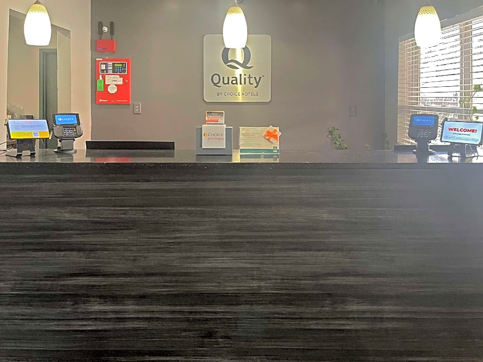 Quality Inn & Suites Cincinnati Sharonville