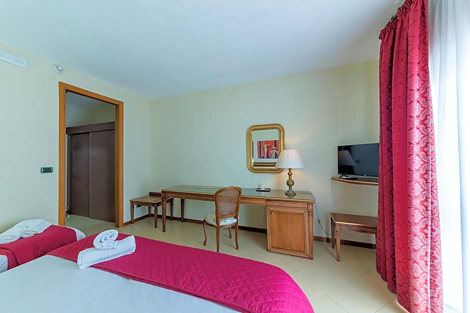 Hotel Sakura, Sure Hotel Collection by Best Western