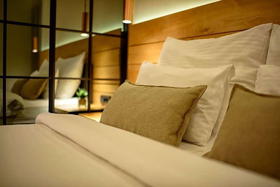 One Luxury Suites