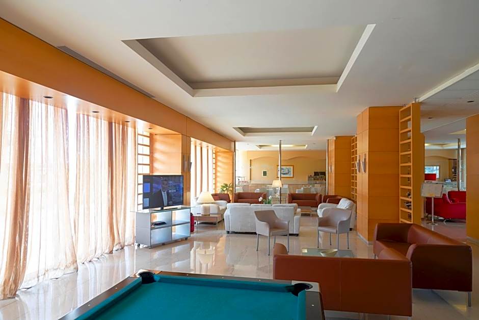 Athineon Hotel