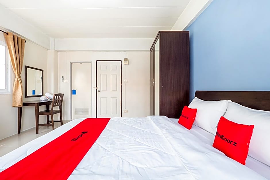 Si Fah at Bangsaen Hotel