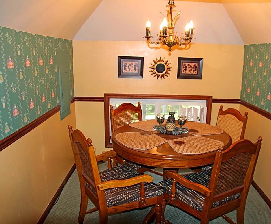 J. Paule's Fenn Inn