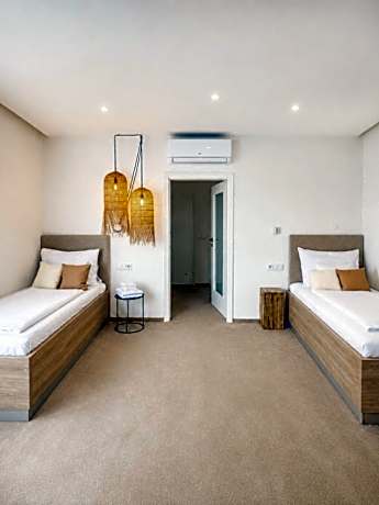 Deluxe Twin Room with Balcony