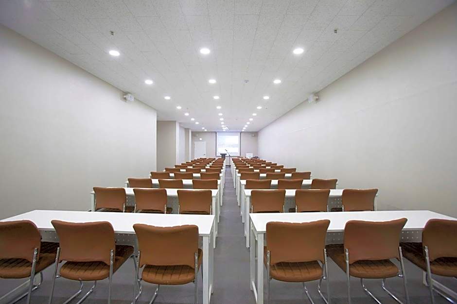 Two-Y-Hotel