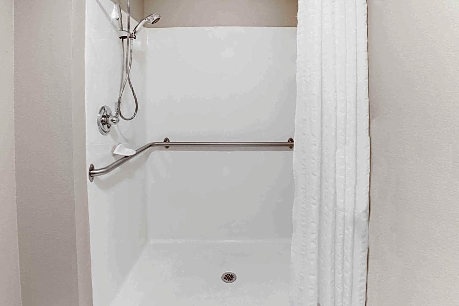 Super 8 by Wyndham Le Claire/Quad Cities