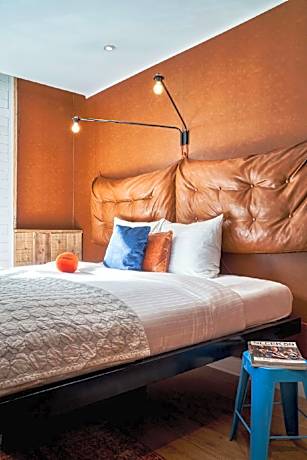 Medium Triple Room