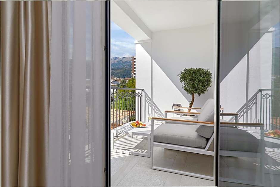 Crowne Plaza Budva by IHG