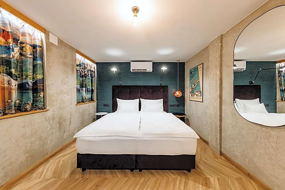 ONE66 Hotel