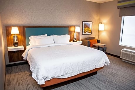 King Room - Mobility Access/Non-Smoking